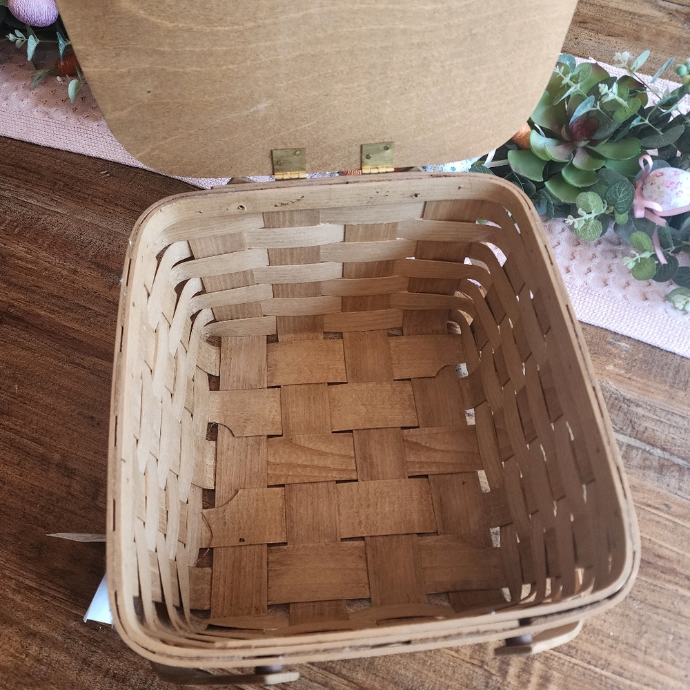 VINTAGE BASKETVILLE PICNIC BASKET FROM THE AMERICANA COLLECTION - Picture 5 of 7